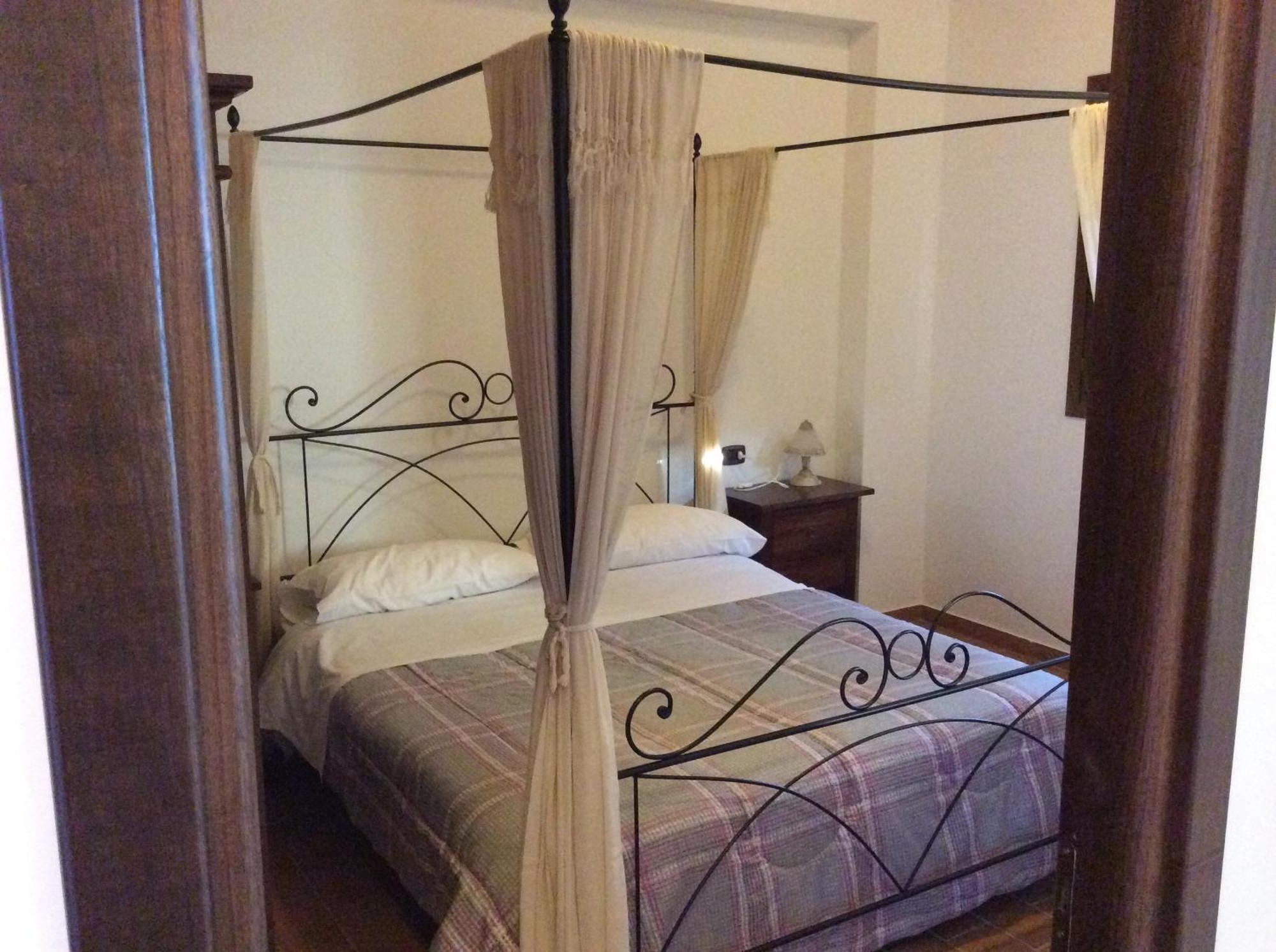 Hotel Il Feudo Dei Pierleoni Селано Номер фото
