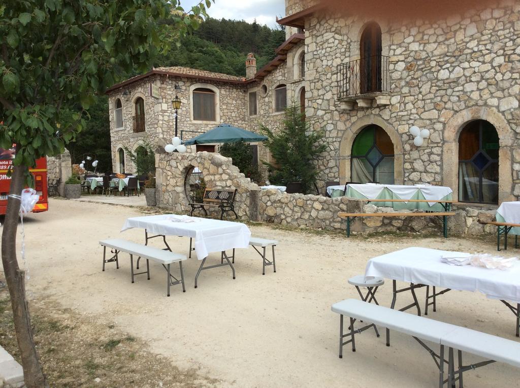 Hotel Il Feudo Dei Pierleoni Селано Экстерьер фото